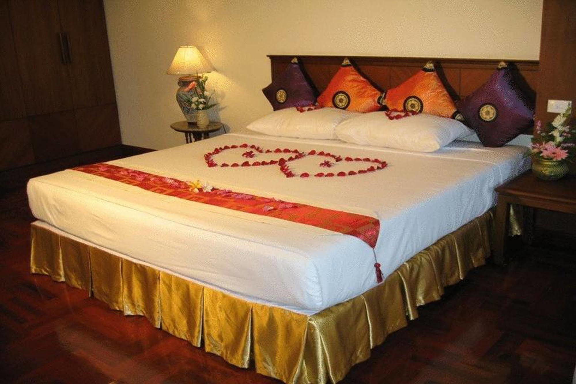 Thai Ayodhya Villa And Spa Lamai Beach  Room photo